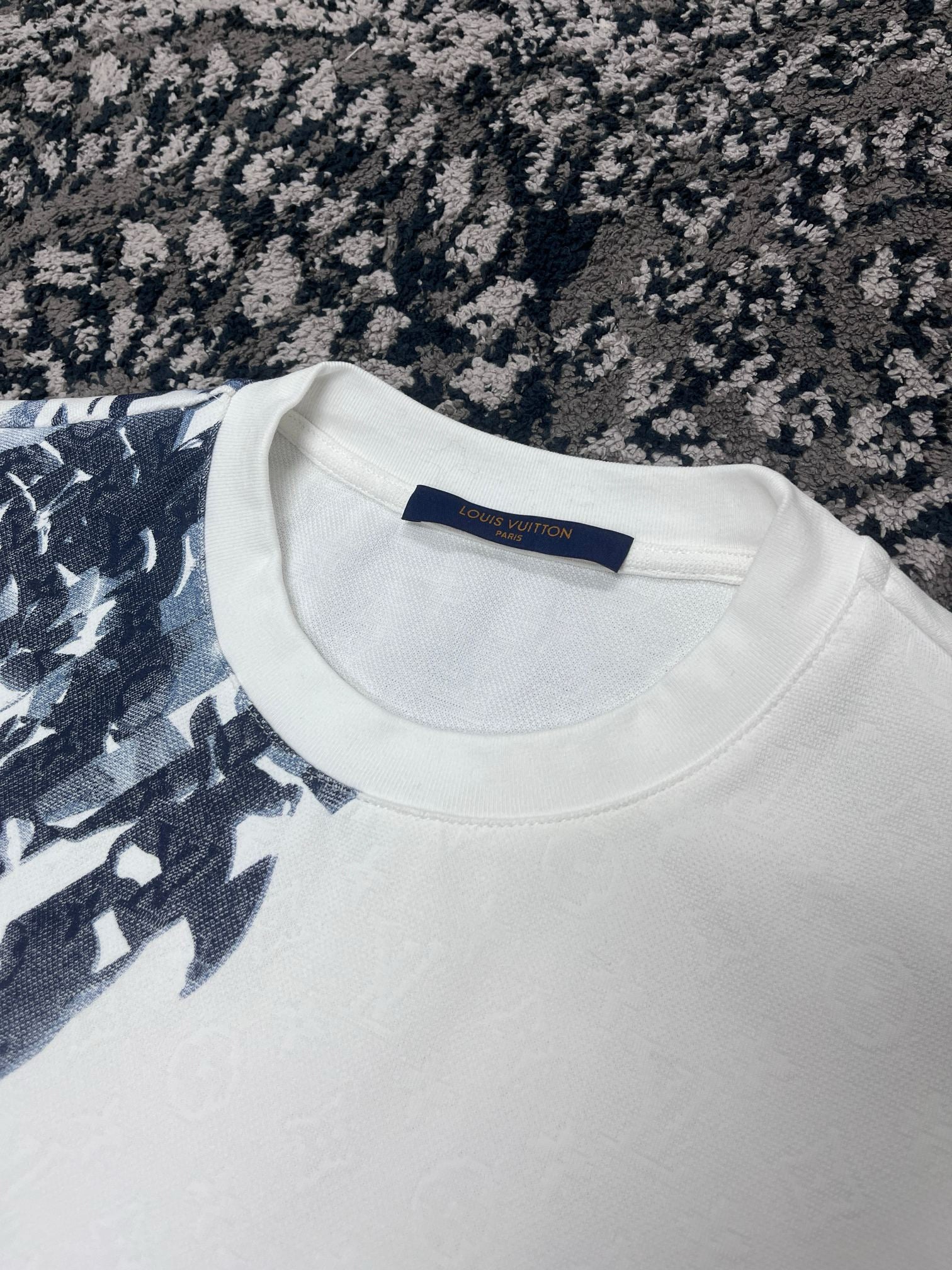 White blue T-shirt