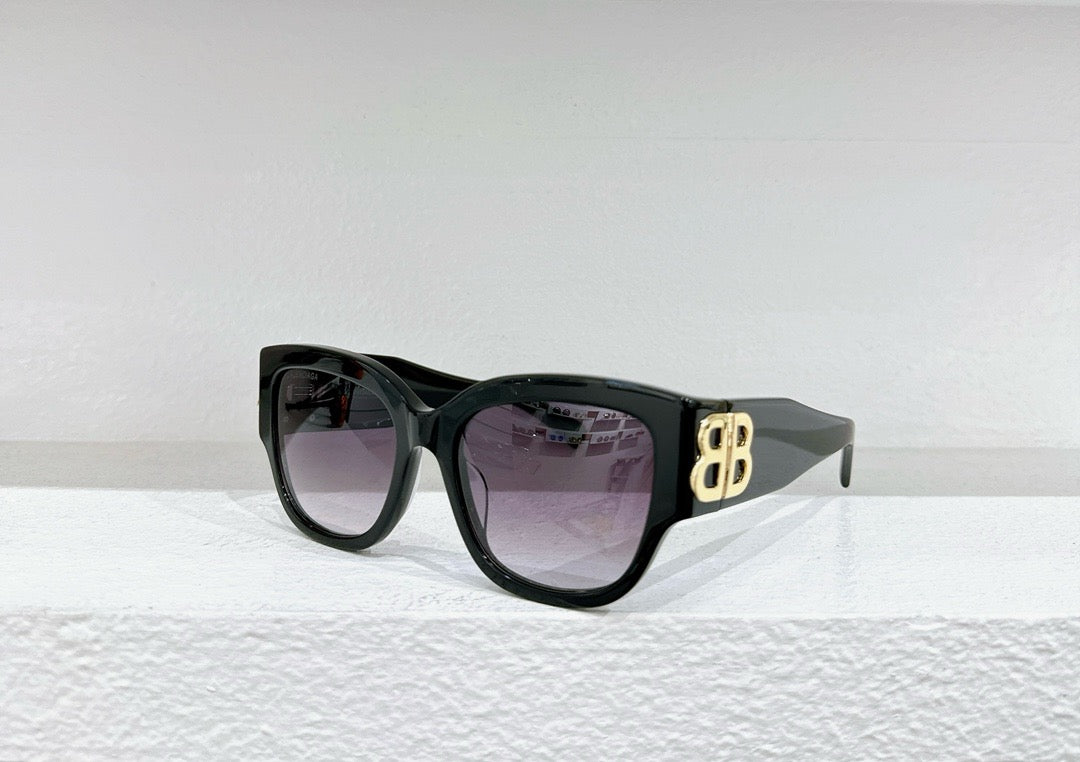 Black,Brown Pink and White Sunglass