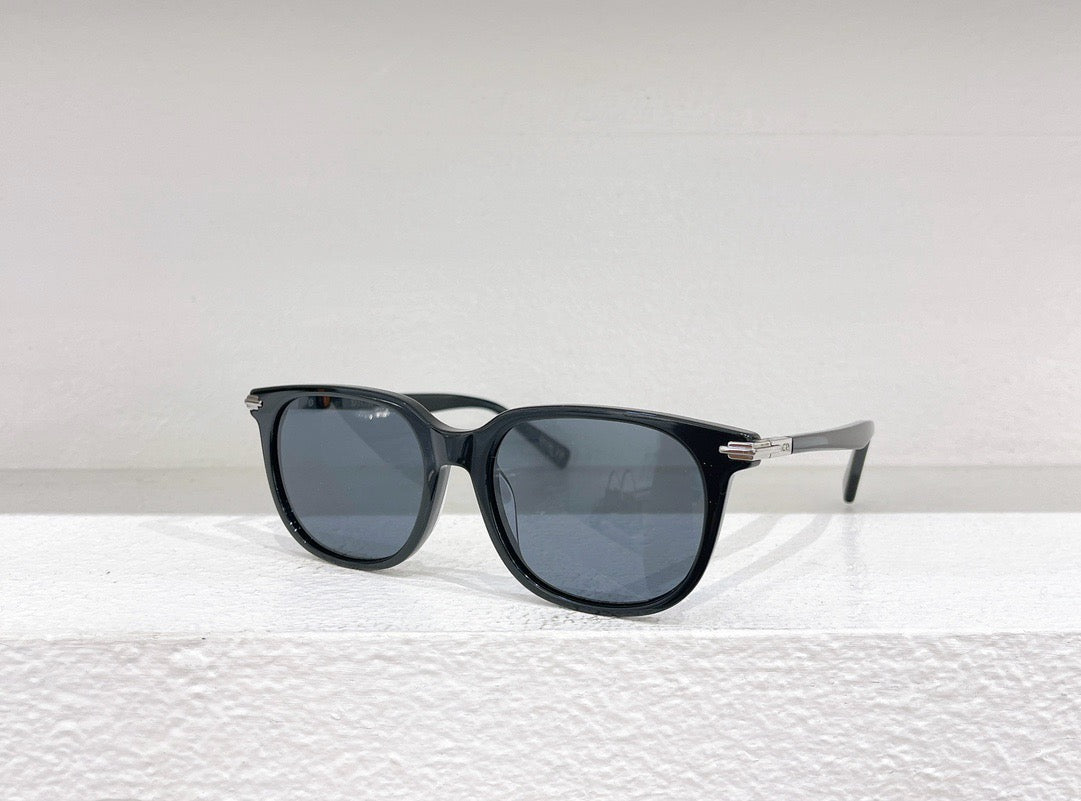 Black,Brown and White Sunglass