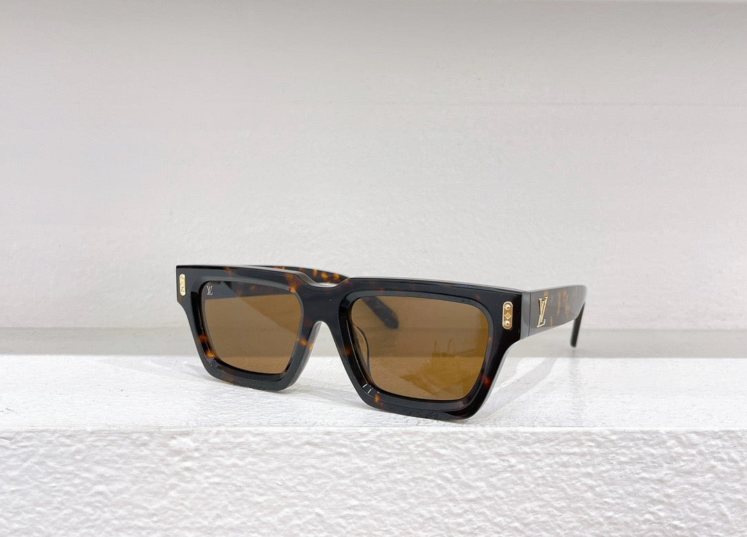 Black,Brown  and White Sunglass