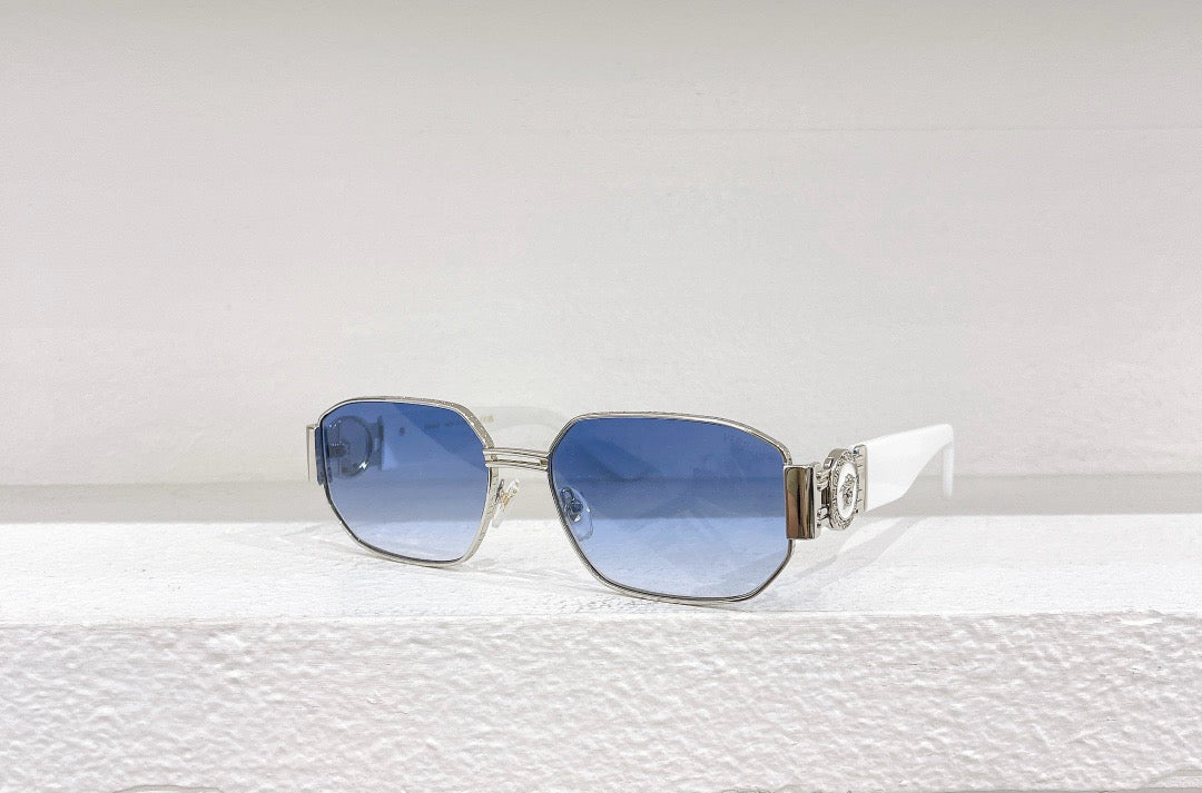 Black,Blue,White and Brown Sunglass
