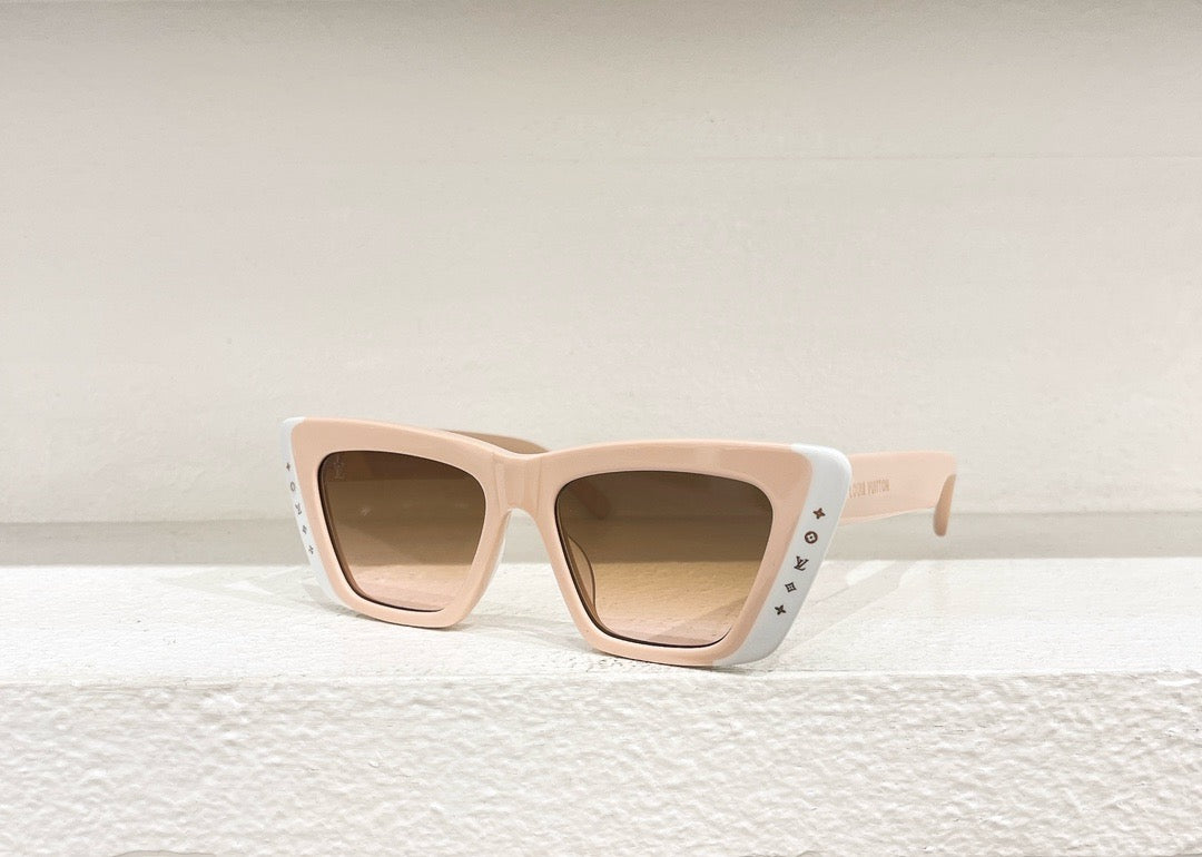 Black,Brown,White and Pink Sunglass