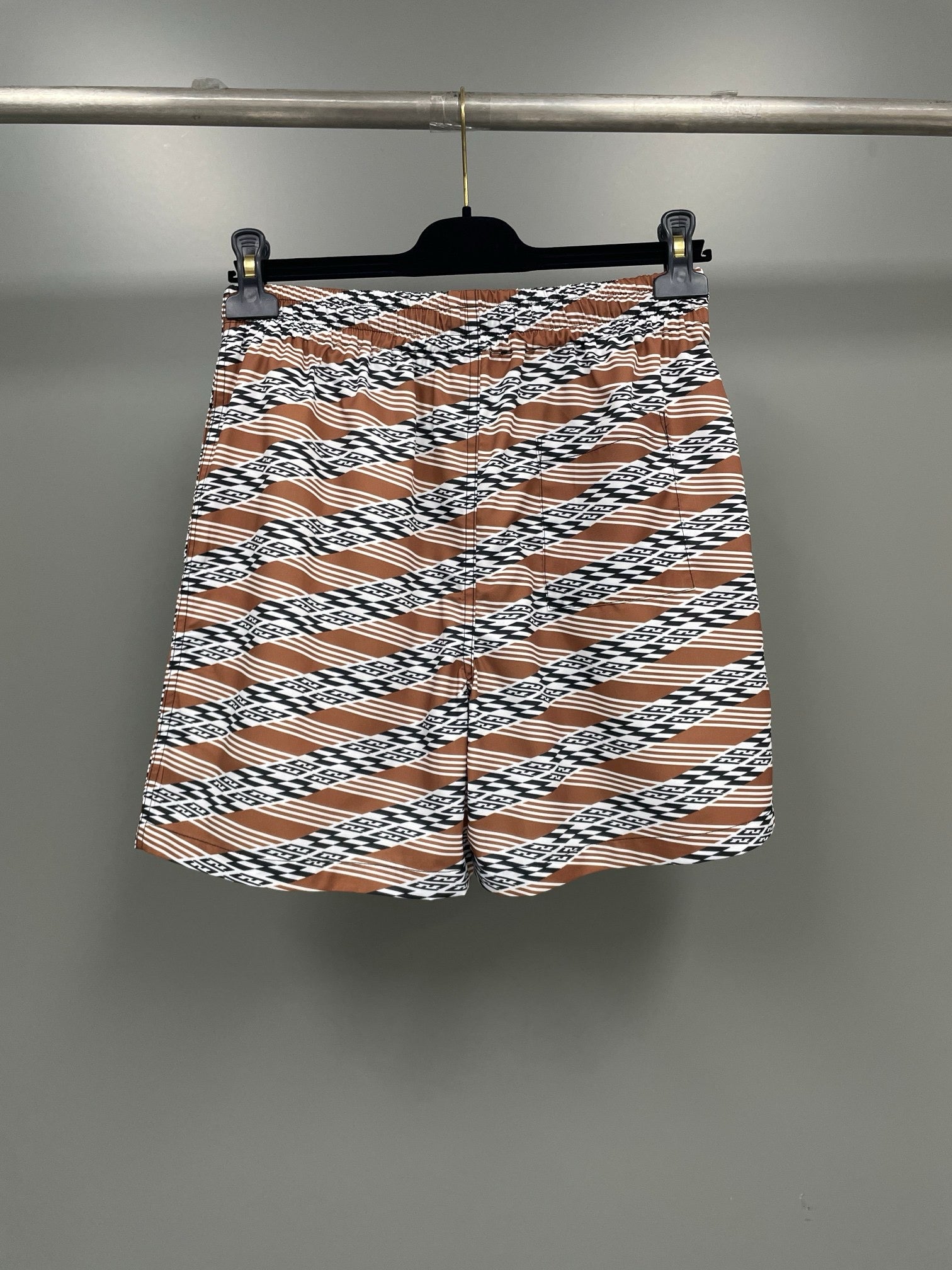 Multi-color Short