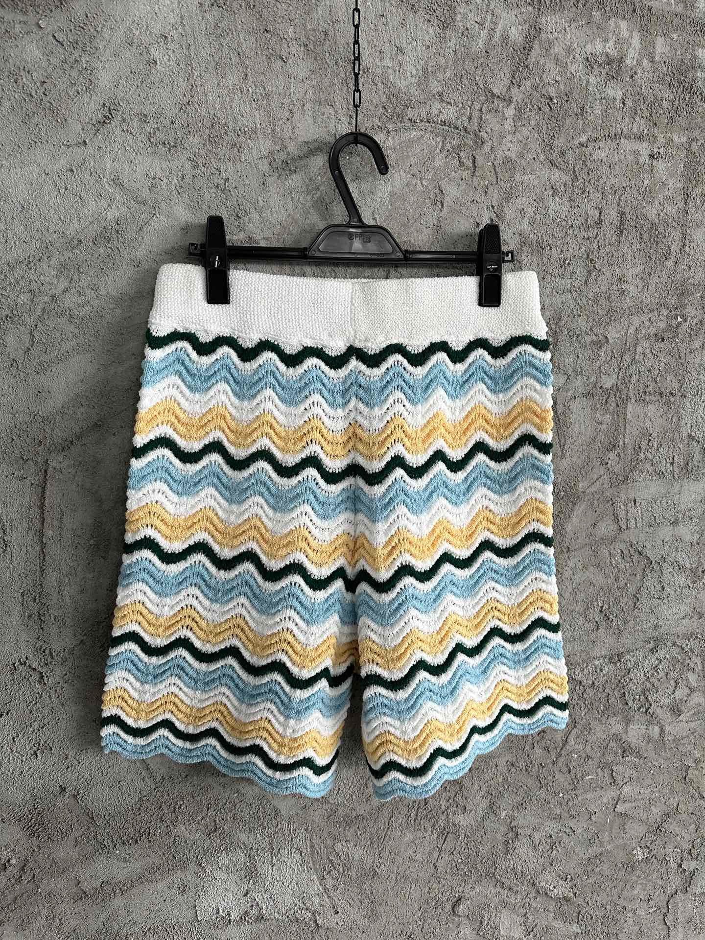 Multi-color Short