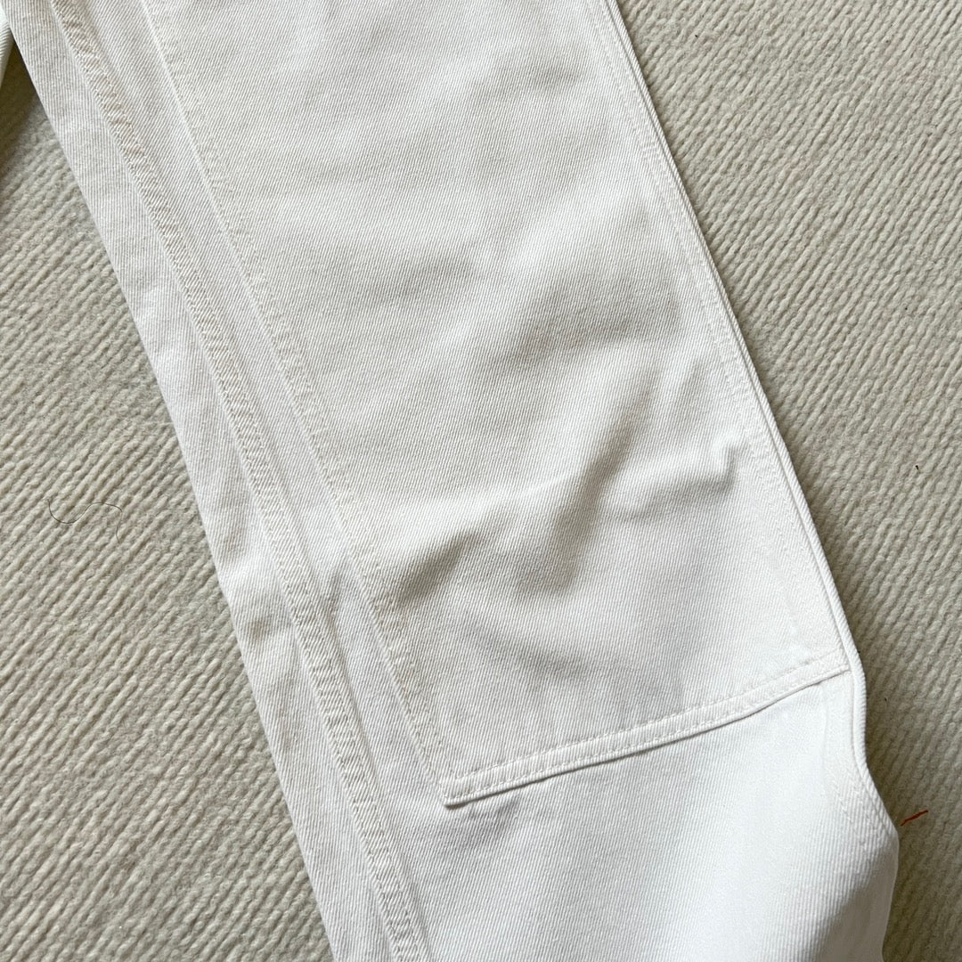 White Pant
