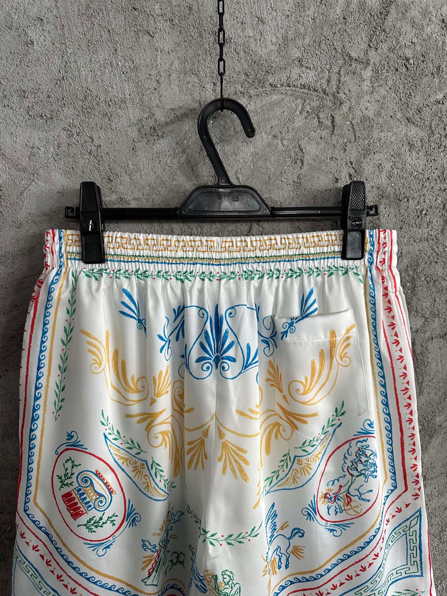 Multi-color Short