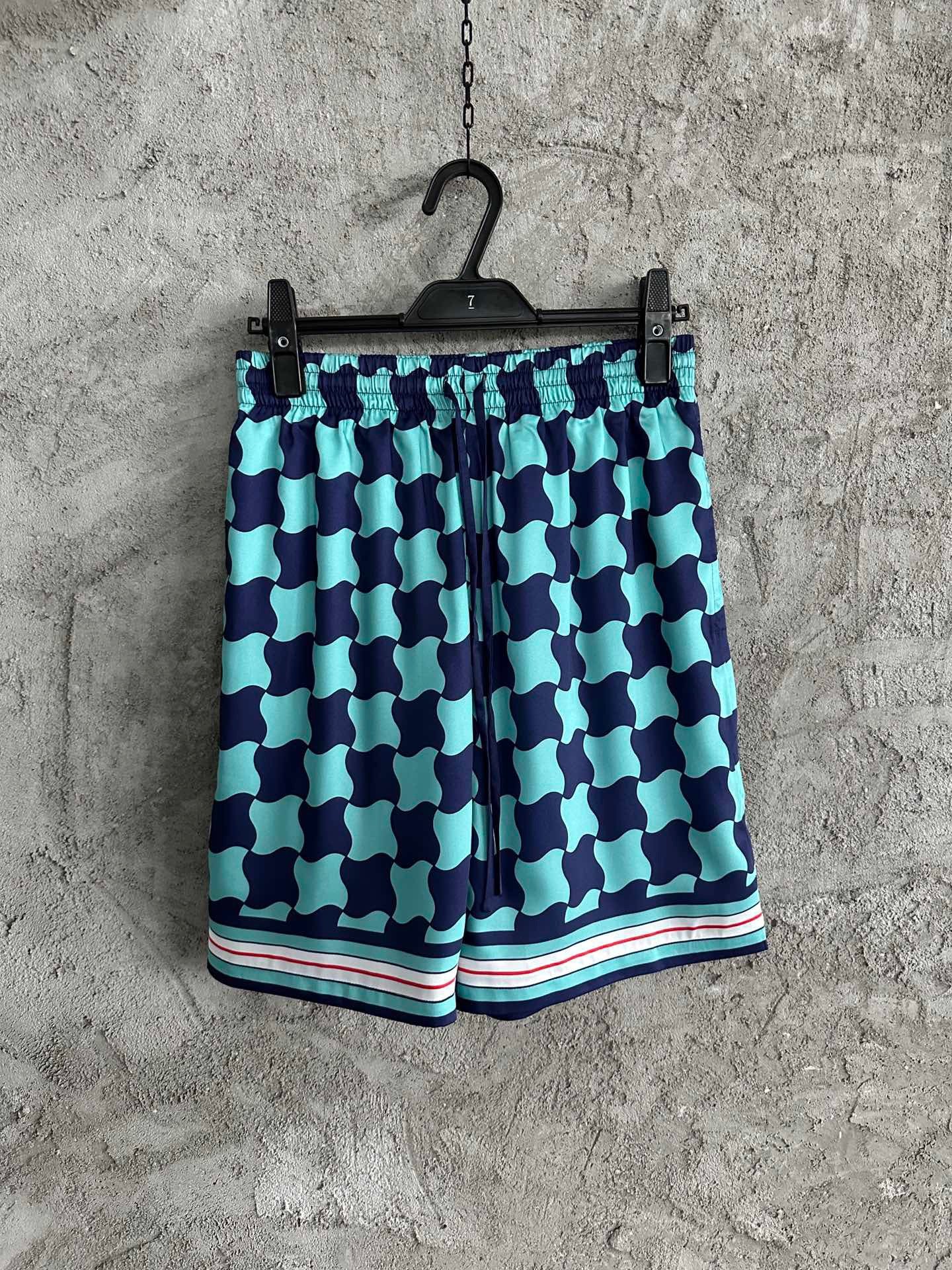 Multi-color Short