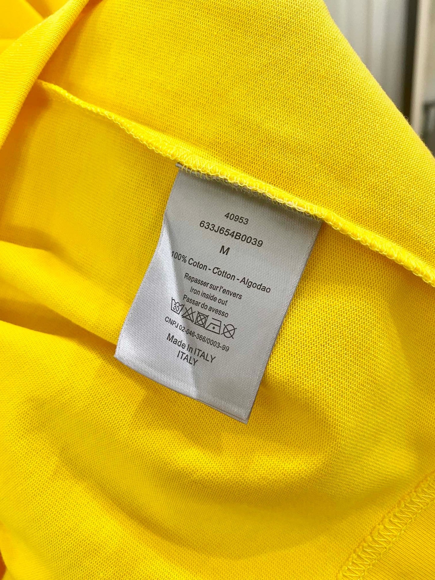 Black, Yellow T-Shirt - Size M